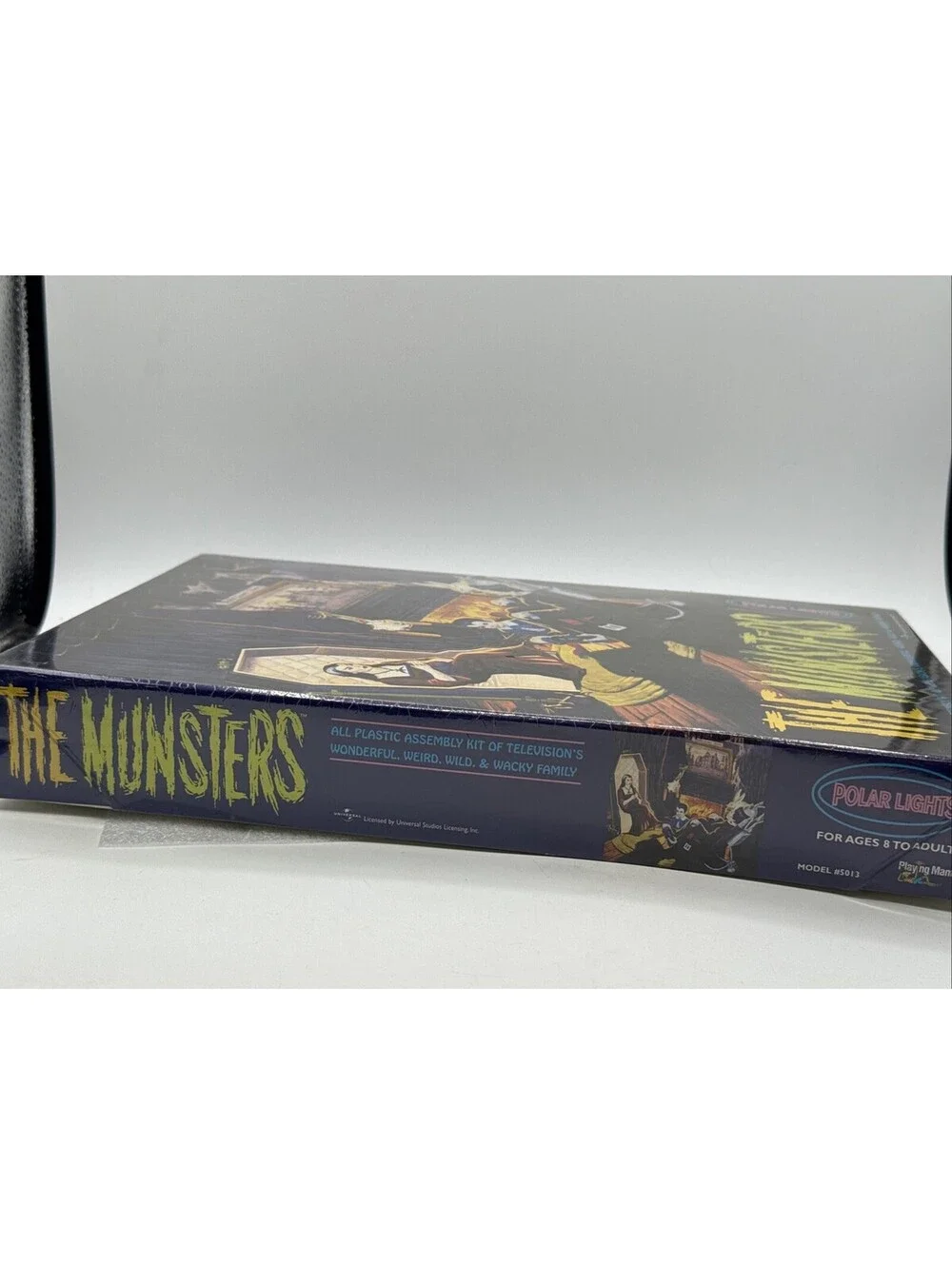 1997 THE MUNSTERS Living Room Polar Lights Playing Mantis Model Kit Sealed #5013